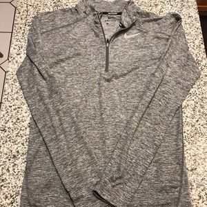 Men’s size small Nike Pullover